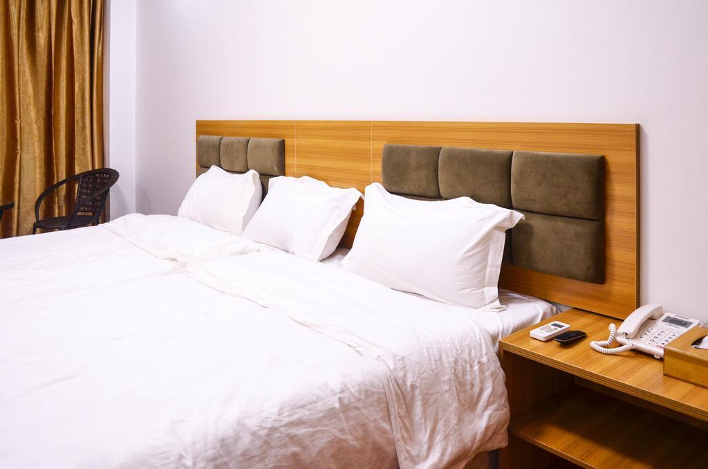 Chinese Business Hotel Kampala Ngoại thất bức ảnh