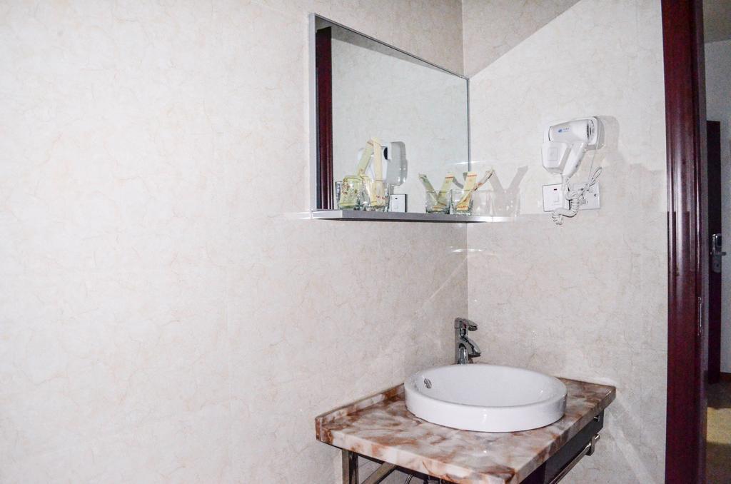 Chinese Business Hotel Kampala Ngoại thất bức ảnh