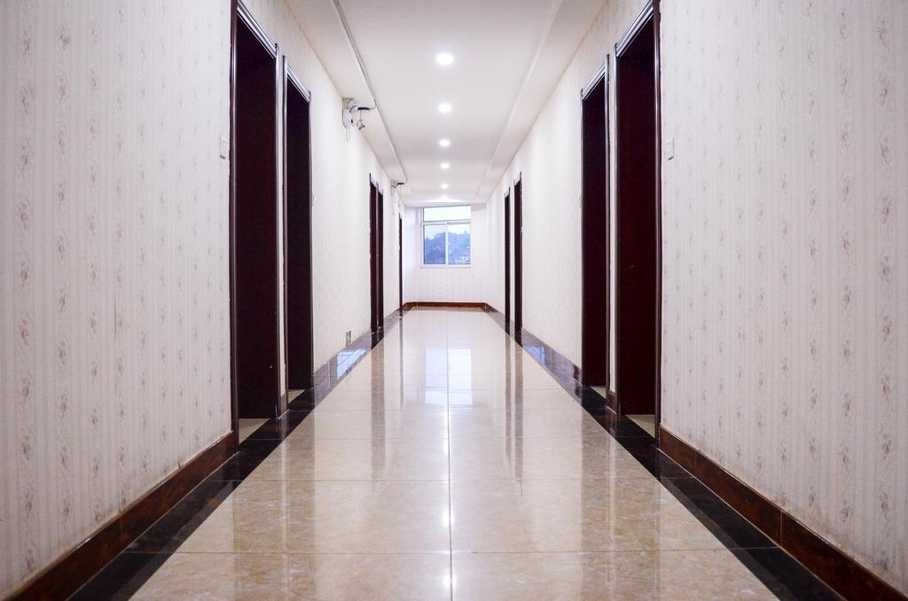 Chinese Business Hotel Kampala Ngoại thất bức ảnh